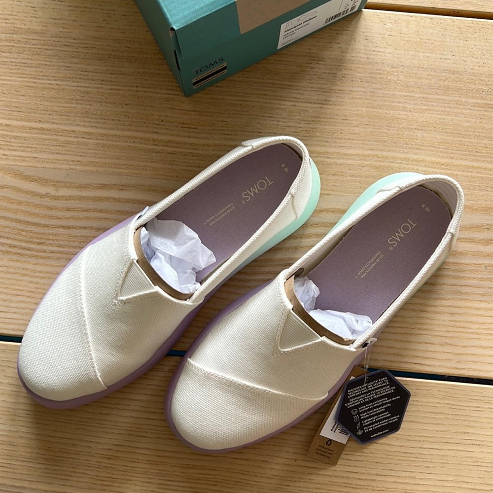 NWT TOMS Alpargata Mallow White Canvas Ombré Shoes 8